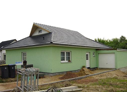 Hahn – Bungalow Walmdach